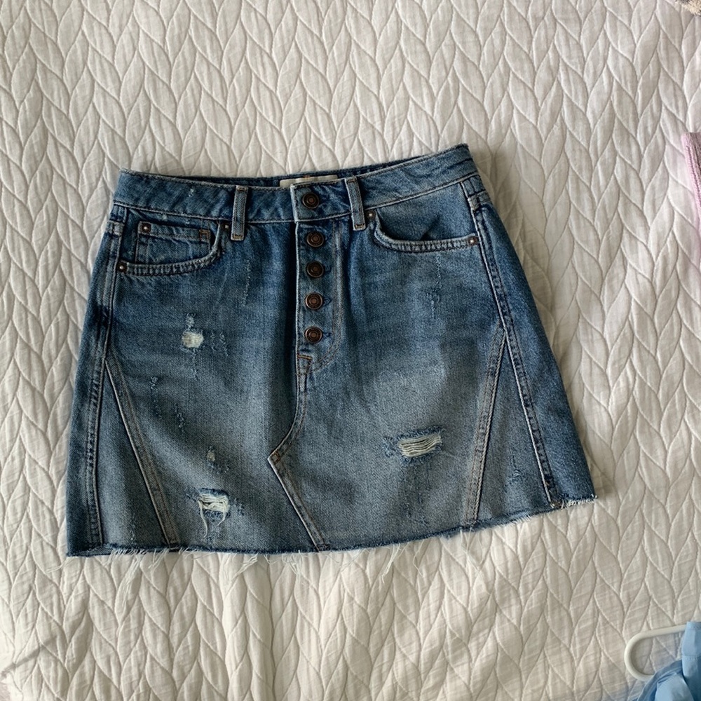 Free people. size 27 Jean skirt.